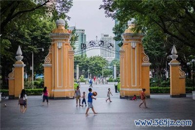 充分利用深圳模特商务的优势,展示出绅士风度,助力商业成功 充分利用深圳模特商务的优势,展示出绅士风度,助力商业成功